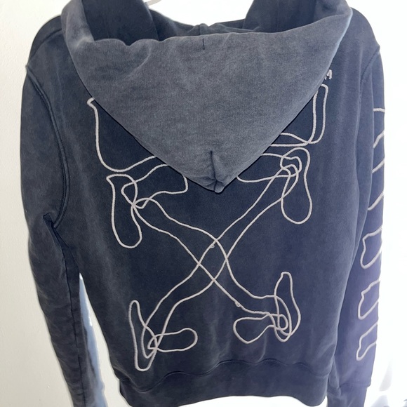 Off white Gray Abstract Arrows Zipup Hoodie - Picture 5 of 5